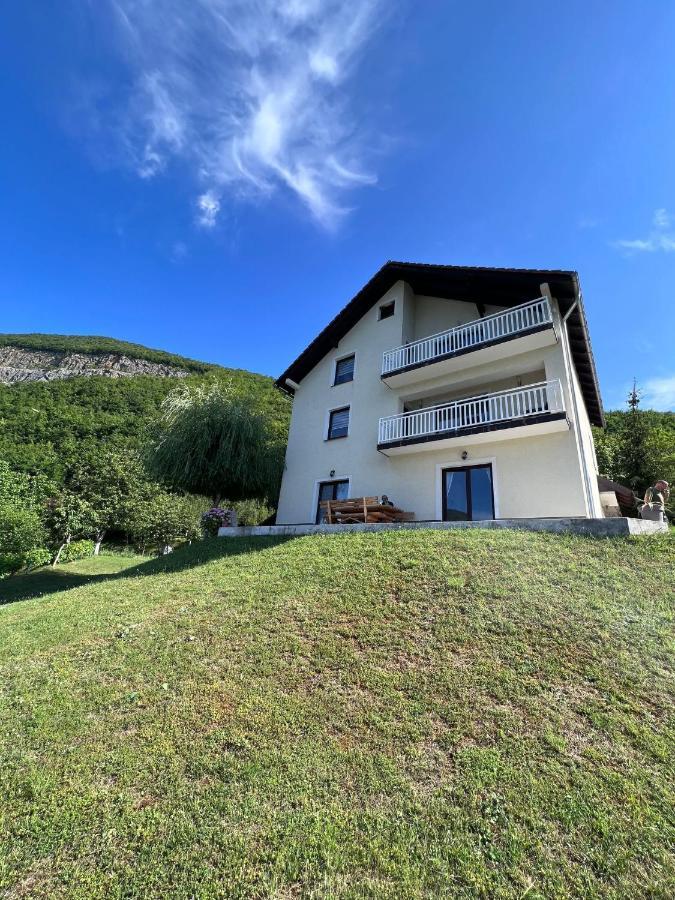 Villa Kuca Za Odmor Oaza Mira Kovacevo Polje Exterior foto